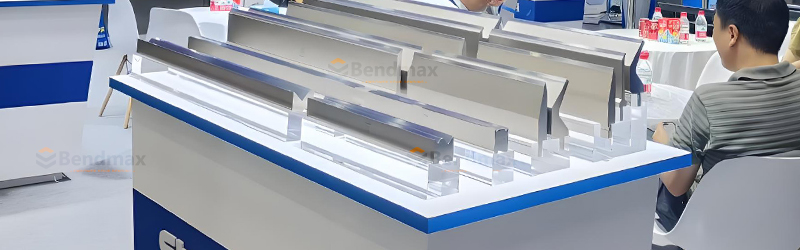 bendmax at the exhibition site in Vietnam