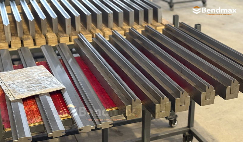 Types of Flattening and Hemming Tooling for Press Brakes: A Complete Guide